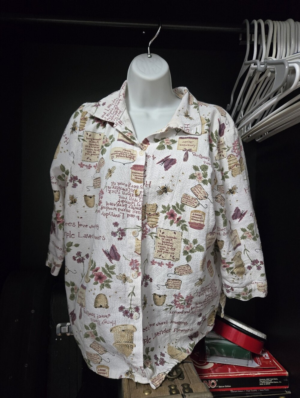 FOCUS Vintage Botanical Button-Down Top | Honey Bee & Lavender Print
